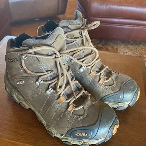 Oboz water proof hiking boots. Size  8.5 wide men.